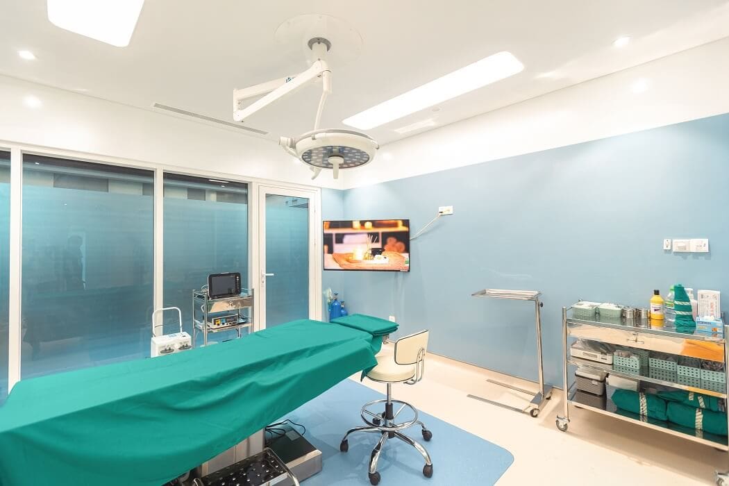 Phòng phẫu thuật vô khuẩn chuẩn y tế tại Dr. Eye